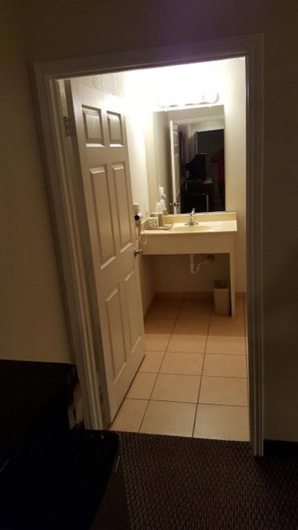 Cedar Creek Inn Bertram Rom bilde